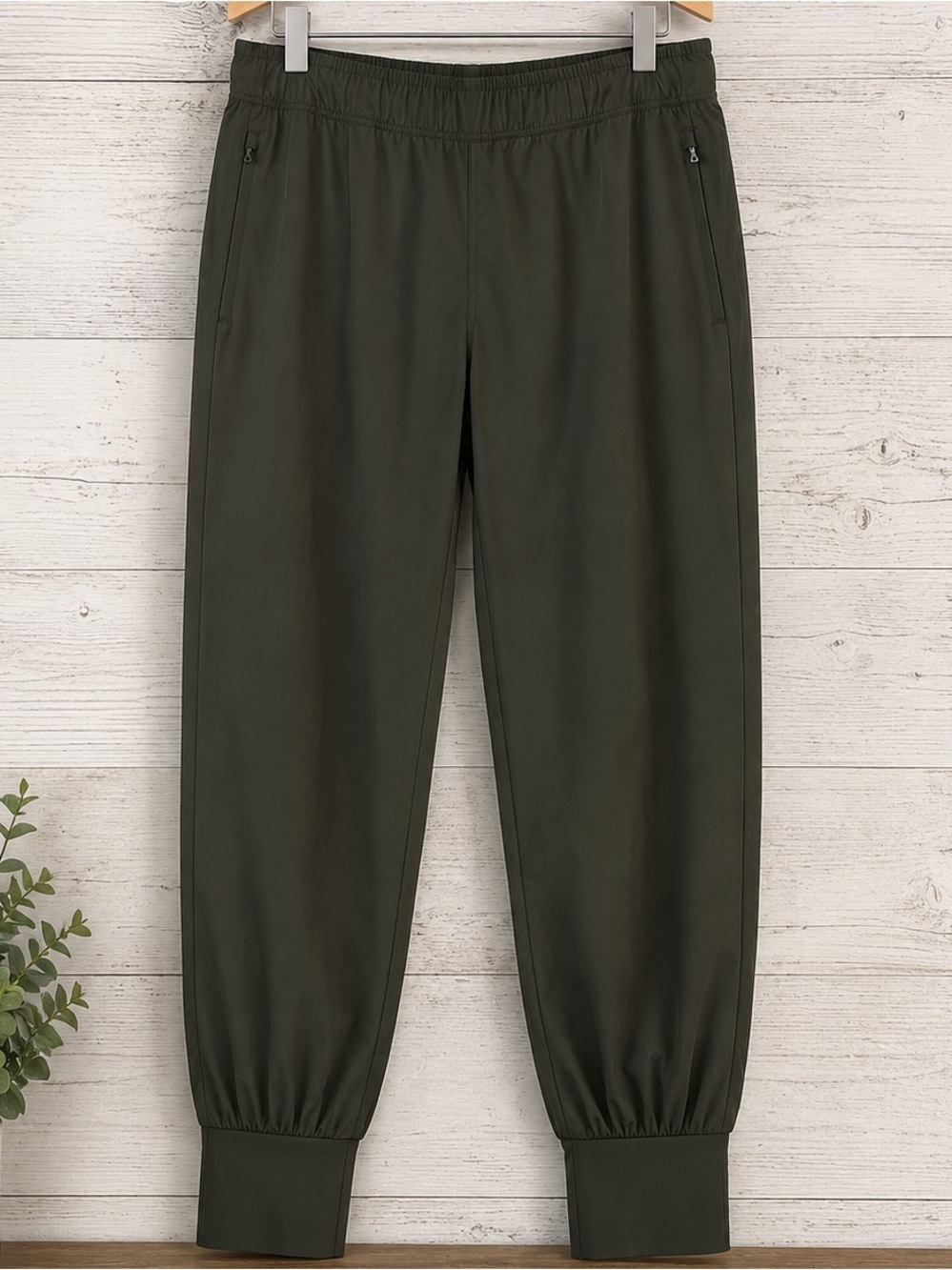 Nike Dri-FIT Black Lightweight Jogger Pants Women’s XL Athletic Running